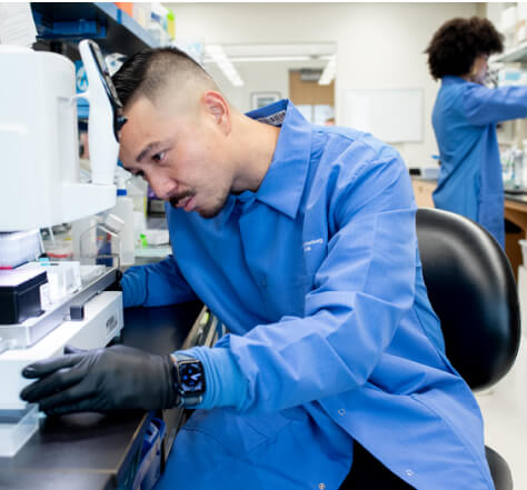 Science researcher working in CZ Biohub Network lab